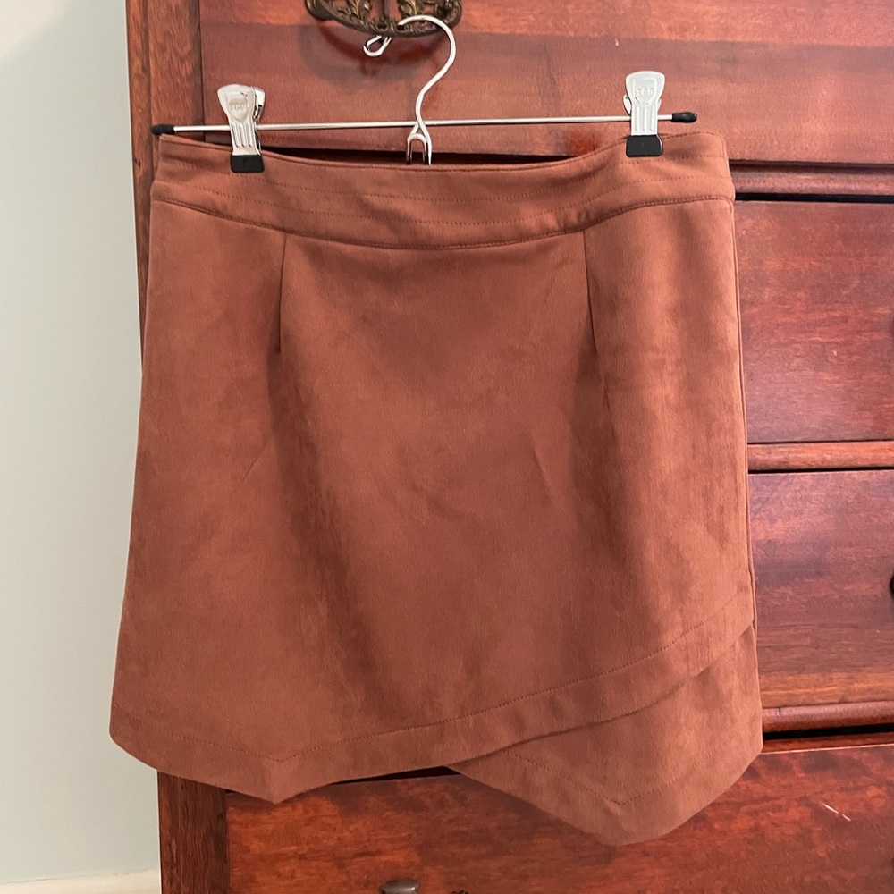 BB Dakota brown suede mini skirt size 2 new with tags